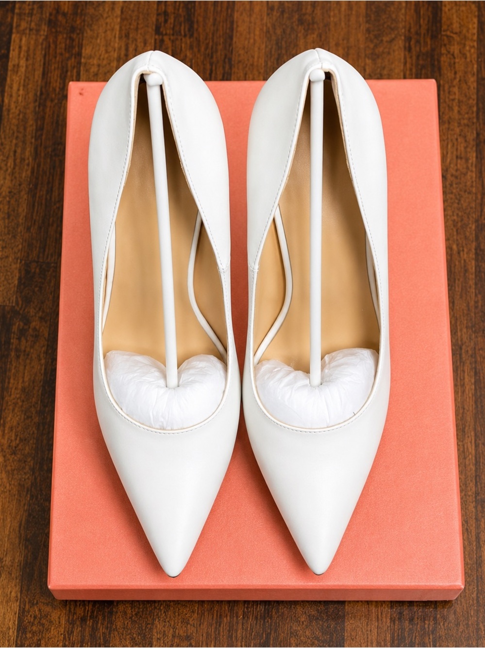NWT Classic White Stilettos - Picture 2 of 8
